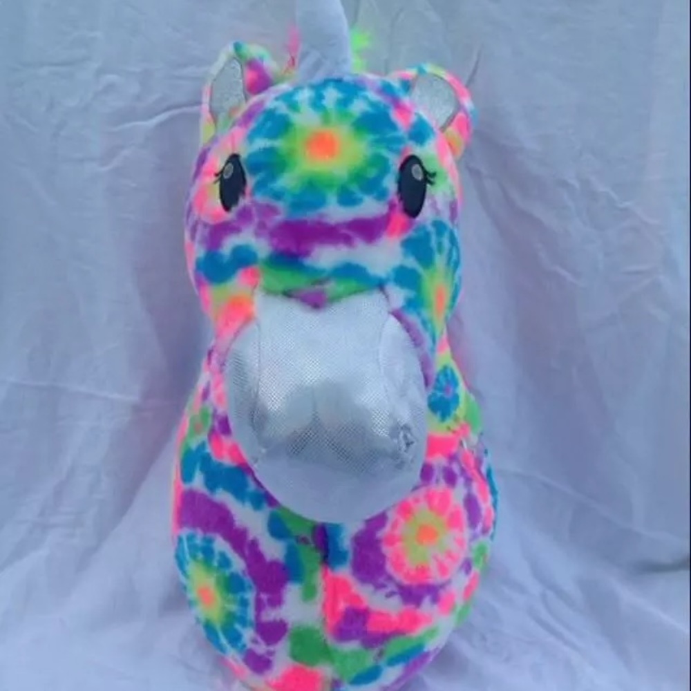 Plush unicorn wall mount